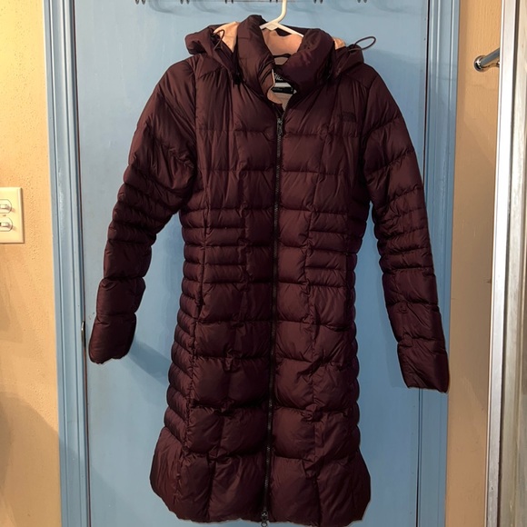 The North Face Jackets & Blazers - The North Face dark plum, puffer, metropolis parka Sz SP